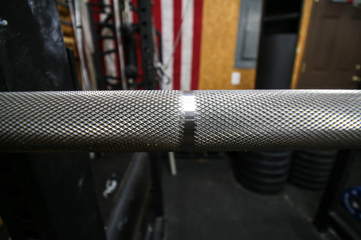 Closeup of the knurling on the Rogue Ohio Power Bar