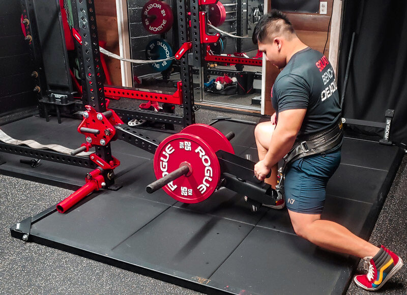 man using the Sorinex J*Squat Belt Squat