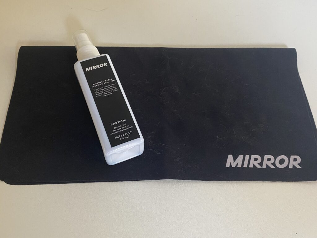 MIRROR cleaning solution and cleaning cloth