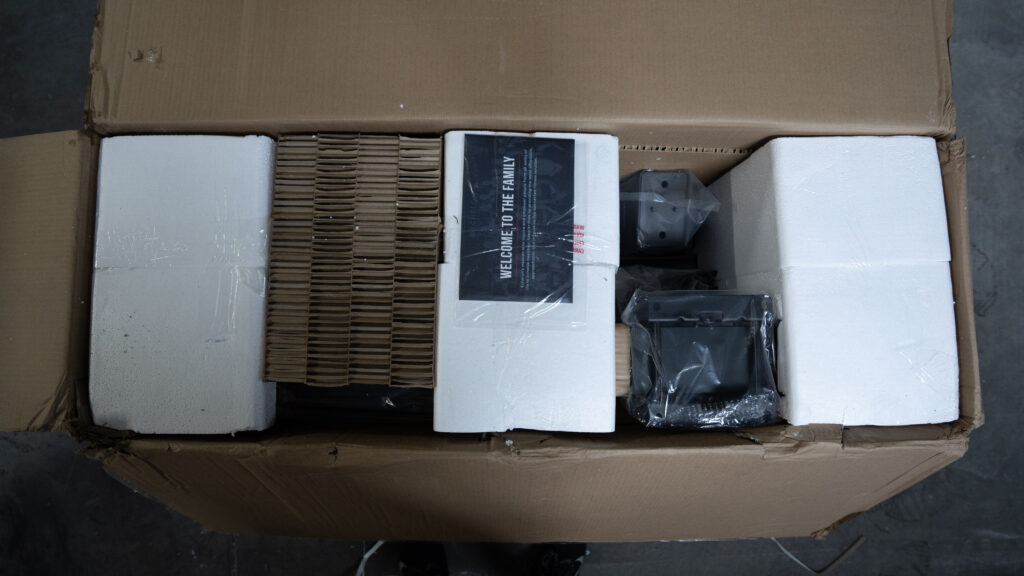 Echelon row-s open box