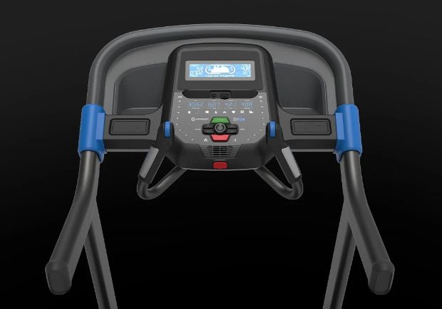 The display of the Horizon 7.0 AT treadmill