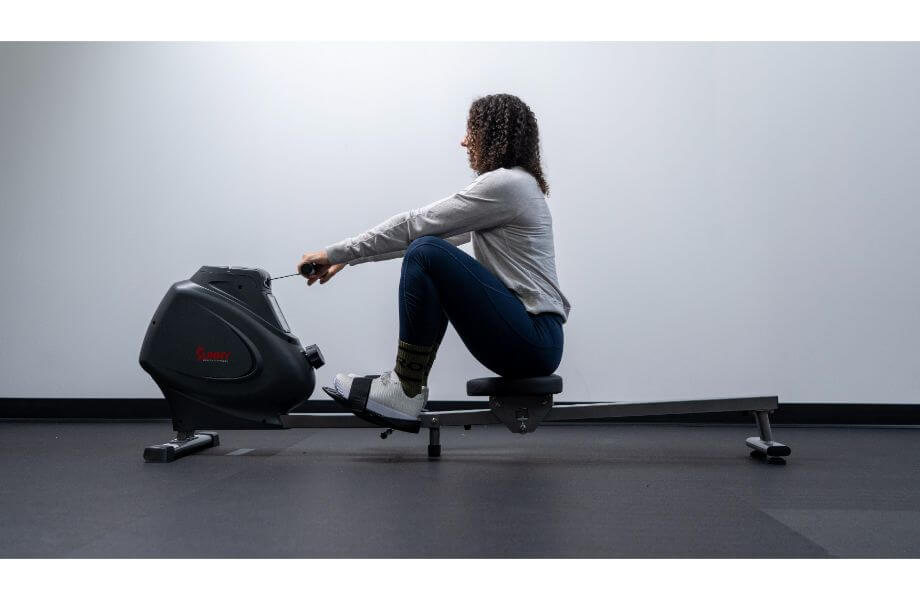 amanda using sunny rower