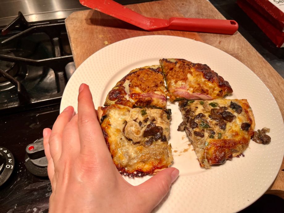 Mosaic Foods_Eating Pizza