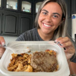 woman-eating-snap-kitchen-food4