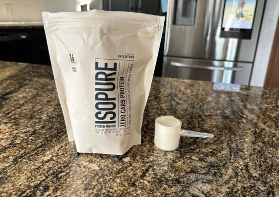 isopure-protein-whey-unflavored-bag-and-scoop