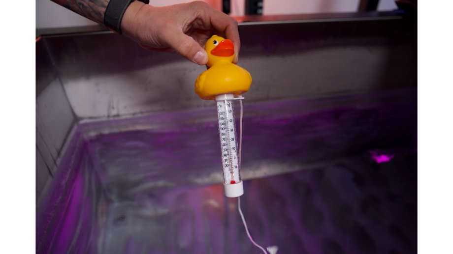 The best cold plunge tubs and ice baths are ironically a hot topic in the fitness community right now, with top athletes and gym-goers using this method of recovery for a myriad of purported benefits: reduced inflammation, stress relief and management, immune system support, and more.