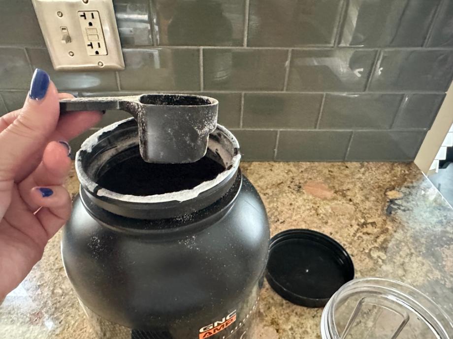 Scoop size for GNC AMP Wheybolic.