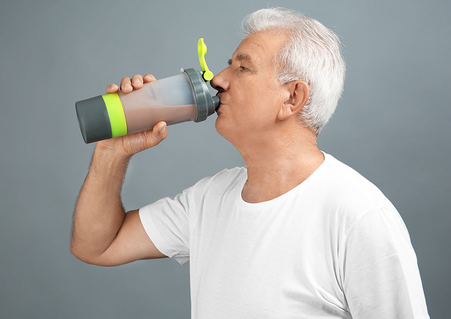 Protein Drinks for Seniors: Meeting Increased Protein Needs