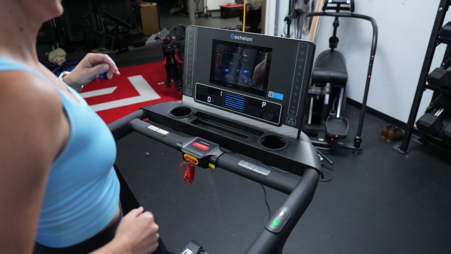 Screen on the Echelon Stride-6s.