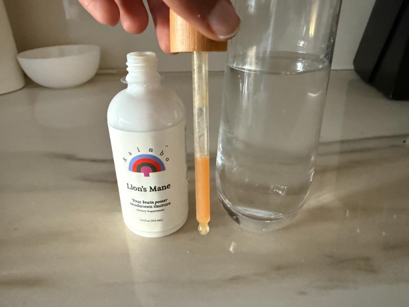 Rainbo Lion's Mane tincture as best lions mane supplements.