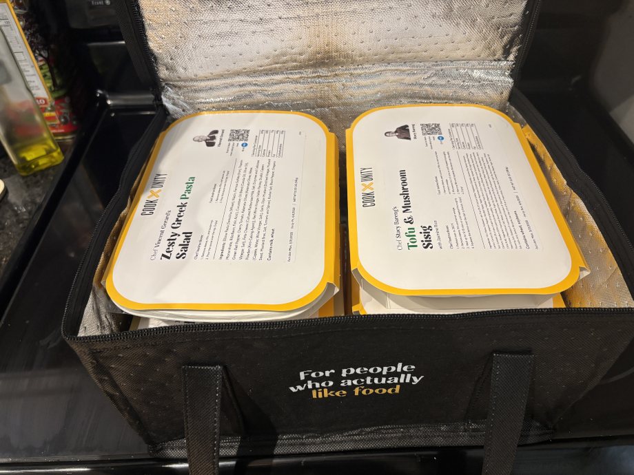 Looking into an opened CookUnity cold tote