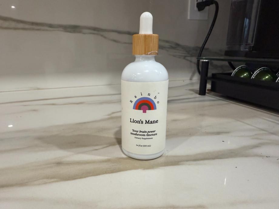 Rainbo Lion's Mane tincture as best lions mane supplements.