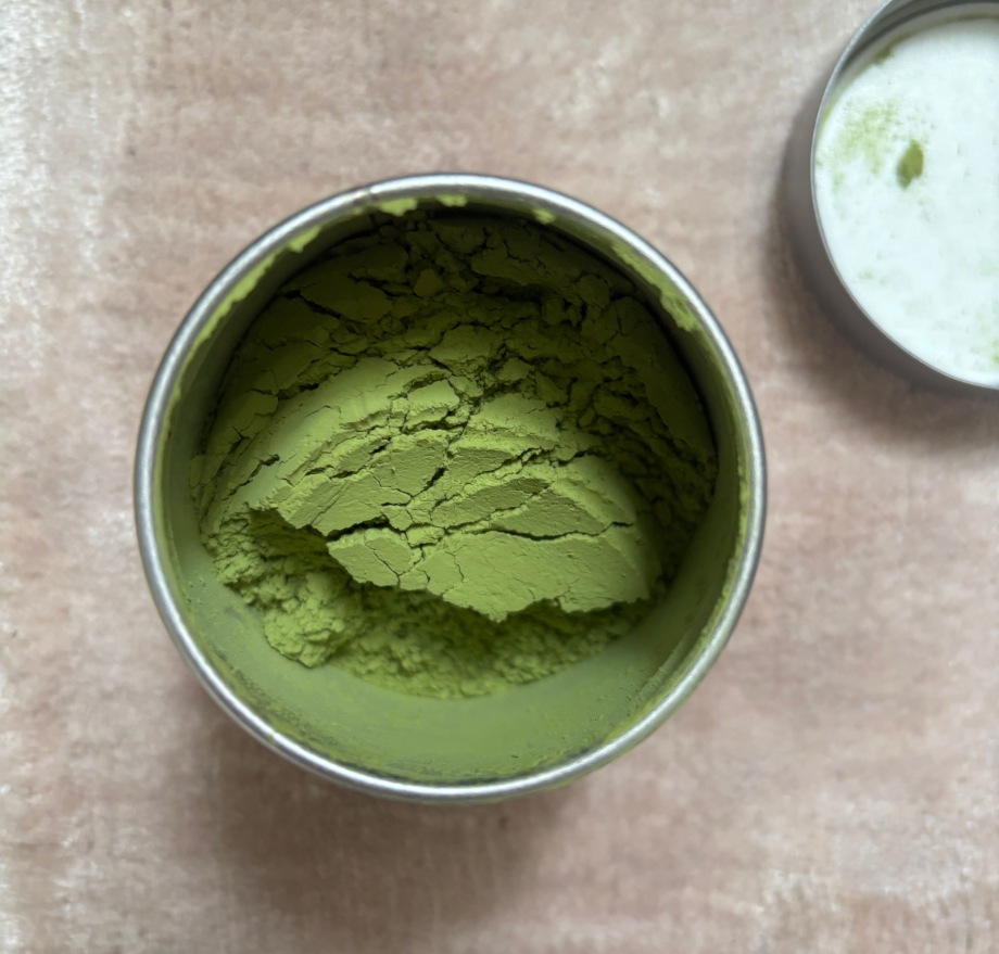 Looking into a can of Chamberlain Vanilla Matcha