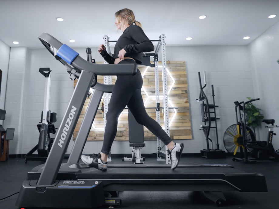 GGR Everything lead reviewer Lindsay Scheele walking on the Horizon 7.0 AT treadmill