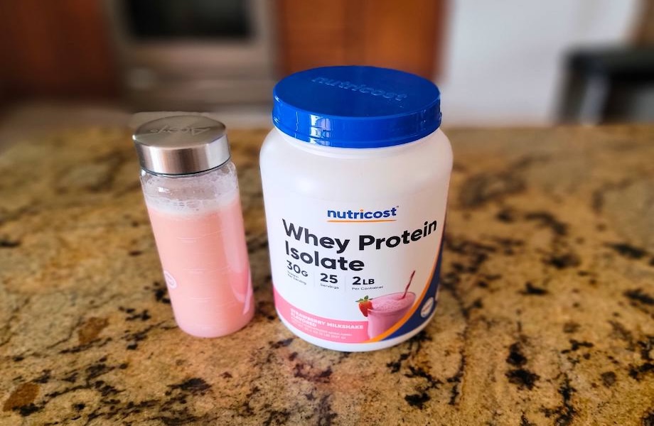 A full mixed serving of Nutricost Whey Protein Isolate protein powder