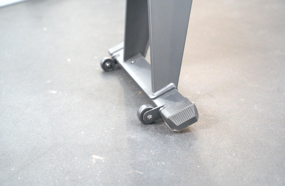 Wheels on the YOSUDA Dragon Fly Rower