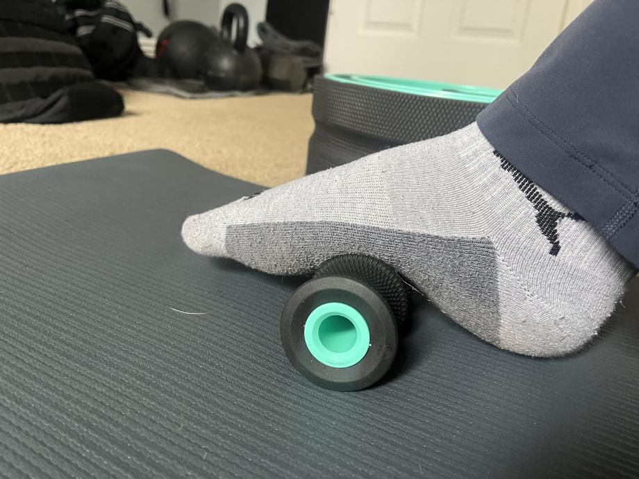 Our tester using the Chirp Wheel Foot Roller