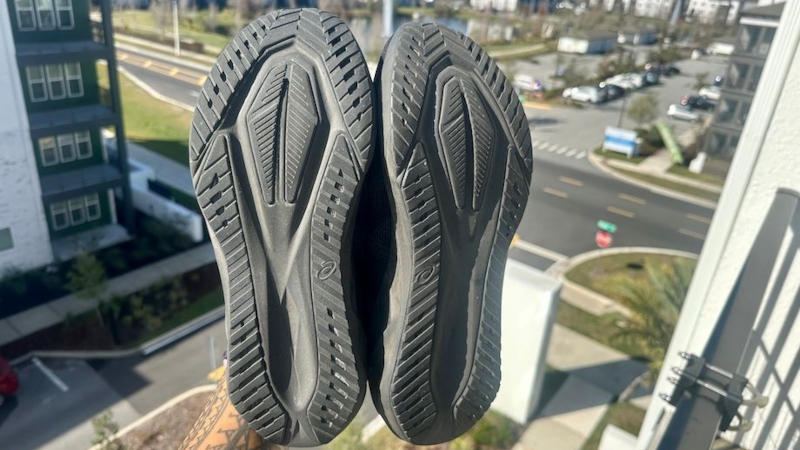 Tread on the ASICS Novablast 5 running shoes