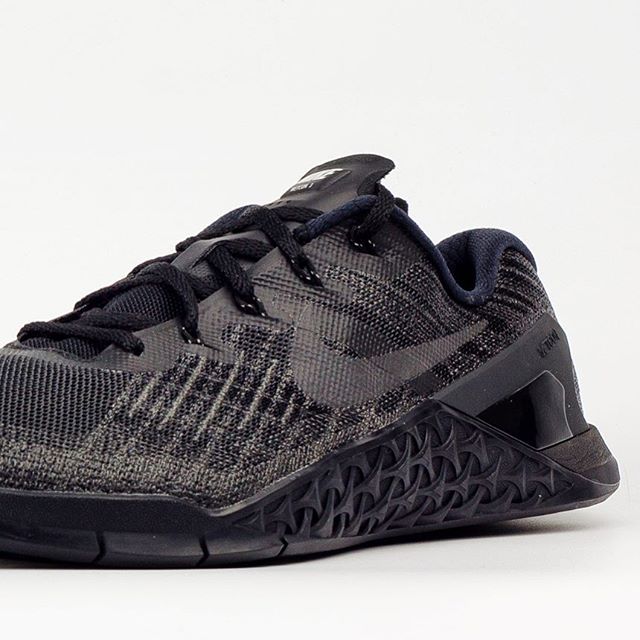 black Nike Metcon 3 Shoes