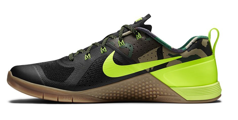 Nike Metcon 1 green and black and brown