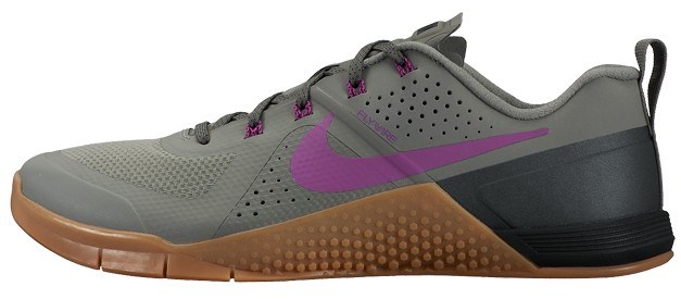 gray and purple Nike Metcon 1