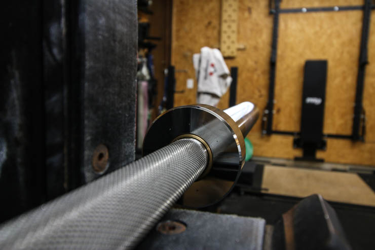 Closeup of the knurling on the Rogue Ohio Power Bar