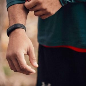 Under armour fitness best sale tracker
