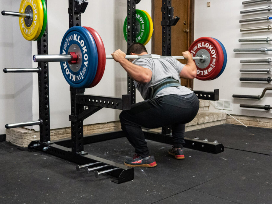 man using the Fringe Sport Lone Star Power Bar