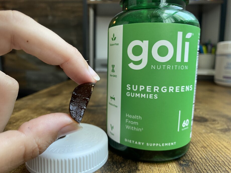 Goli Supergreens Review (2024): Daily Greens in Yummy Gummy Form 