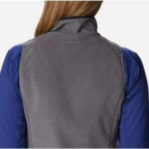 columbia outdoor tracks vest back view