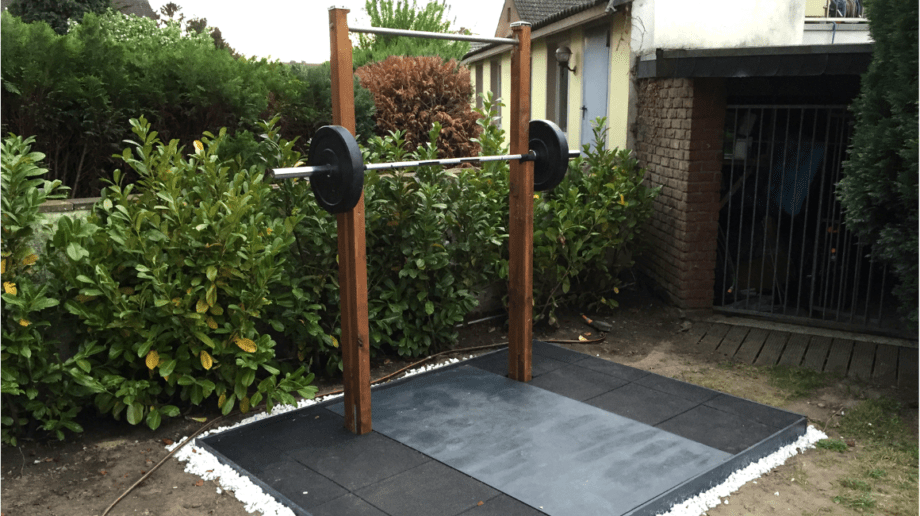 DIY Outdoor Weightlifting Platform and Rack 
