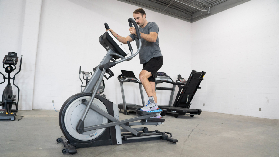 How to do an Elliptical HIIT Workout: Switch It Up, Reap The Benefits 