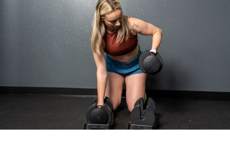 A Personal Trainer’s Advice on How to Do One-Arm Dumbbell Rows 