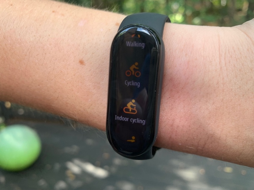 Xiaomi Mi smart band 6 review: Track sport, monitor heart rate, sleep and  more