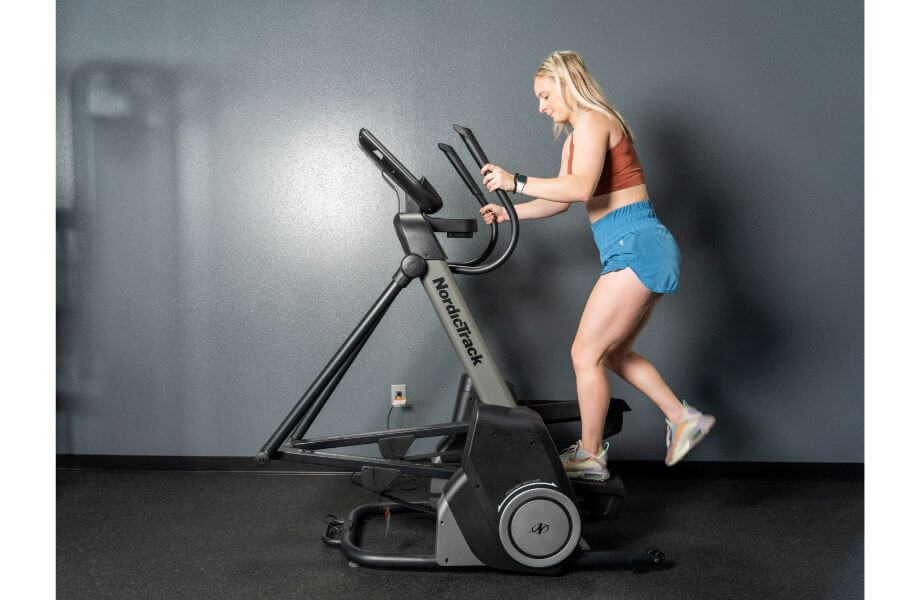 2 High-Intensity Elliptical Interval Workouts From a Former Competitive Athlete Cover Image