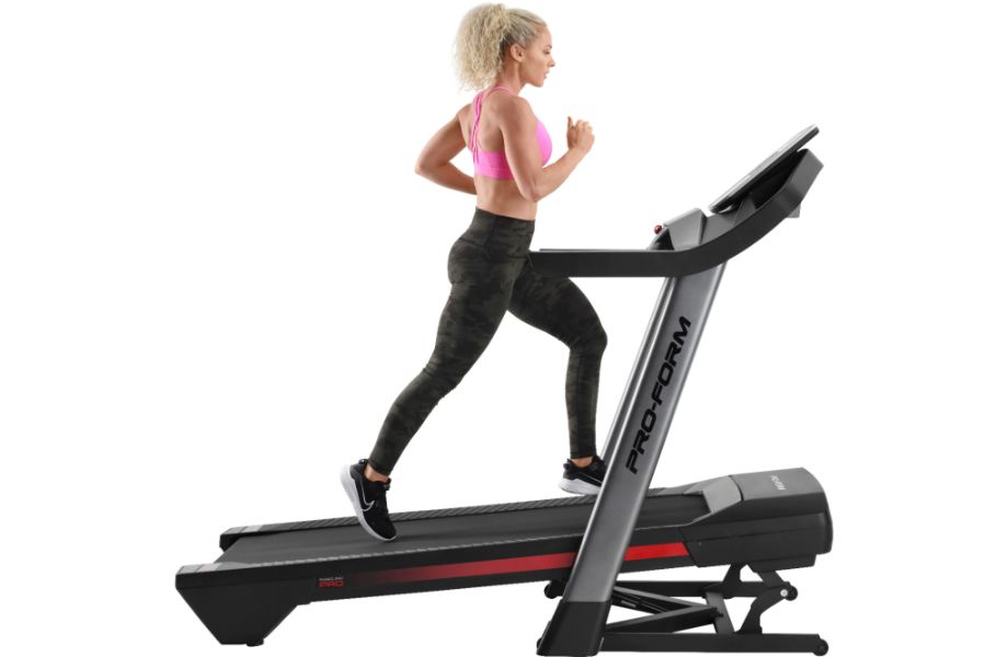 ProForm Pro 2000 treadmill woman running