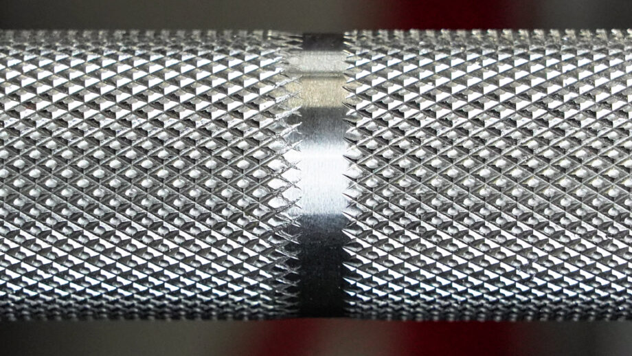 What is Barbell Knurling and Why It Matters 