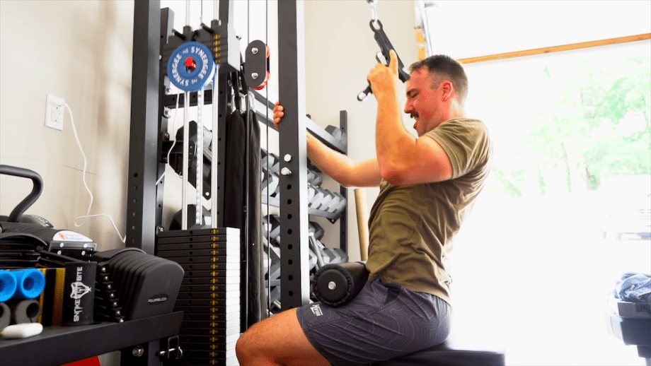 Lat pulldown machine titan deals