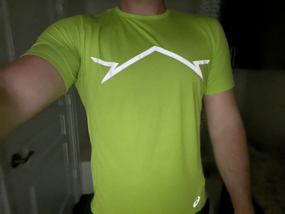 ASCIS reflective running shirt