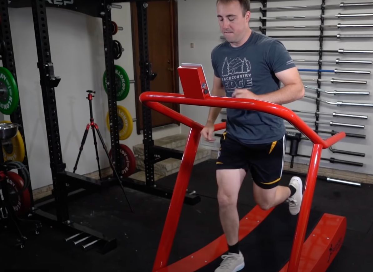 coop testing a manual treadmill