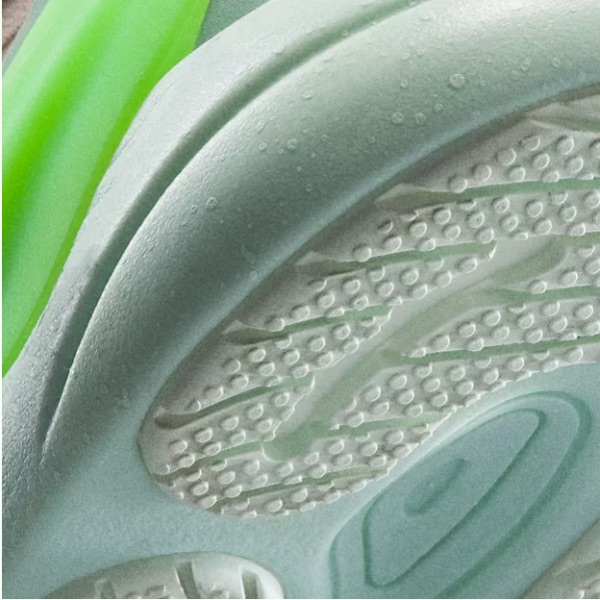 An image showing the bottom traction on the lululemon blissfeel running shoe