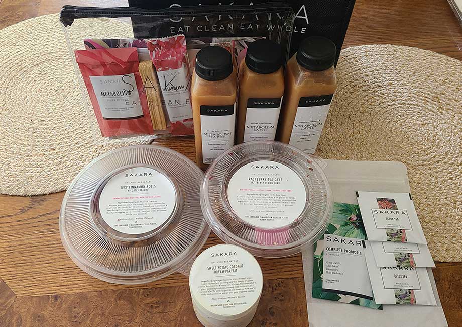 Contents of first delivery from Sakara Life