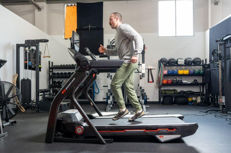 coop jogging on bowflex treadmill 10