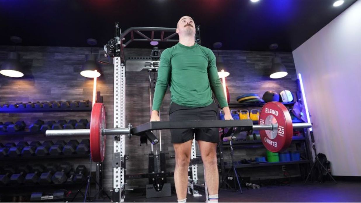 How To Do The Trap-Bar Deadlift: Expert Tips From A Personal Trainer 