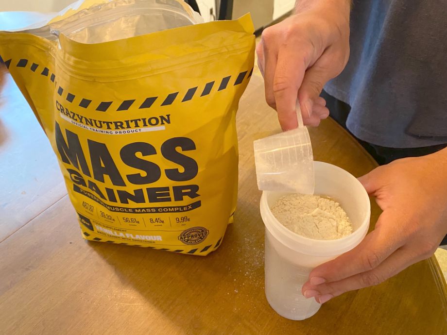Crazy Nutrition Mass Gainer Going Into Cup