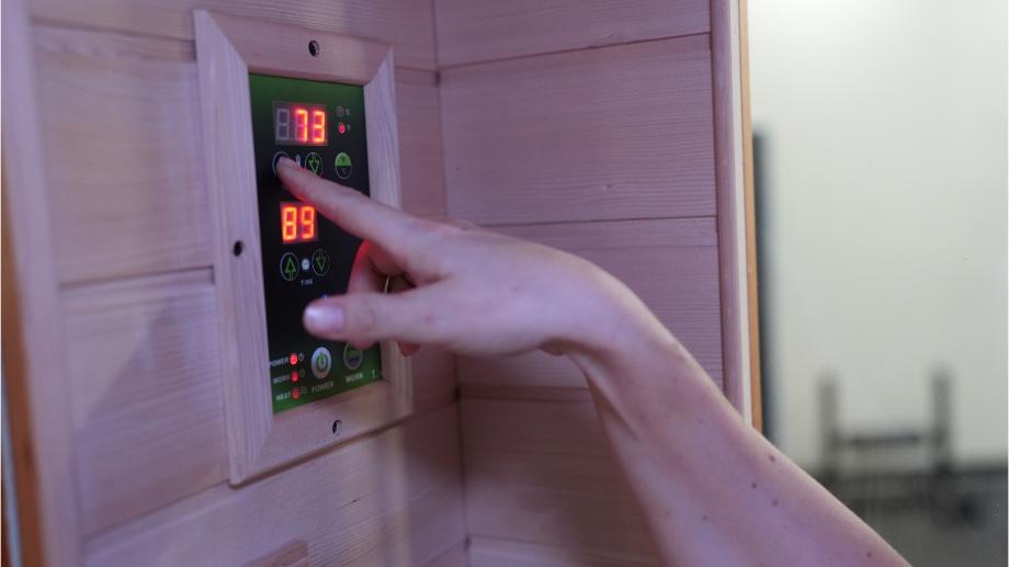 Setting the control panel in the Dynamic Saunas Andora INfrared Sauna