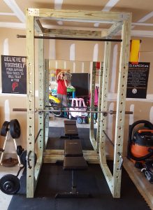 8 Ways To Build A DIY Wooden Squat Rack