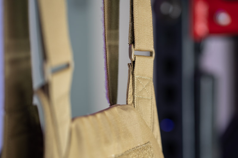 The shoulder straps of the Rogue Plate Carrier