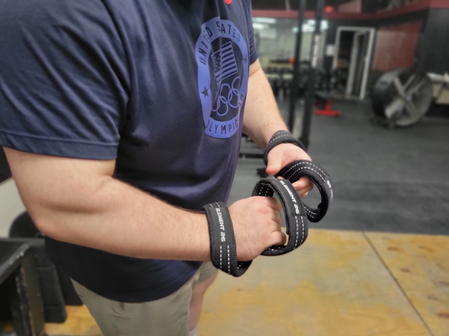 Man wearing Element 26 Figure 8 Straps