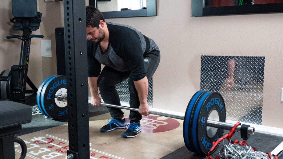 ma using the Rogue Ohio Deadlift Bar